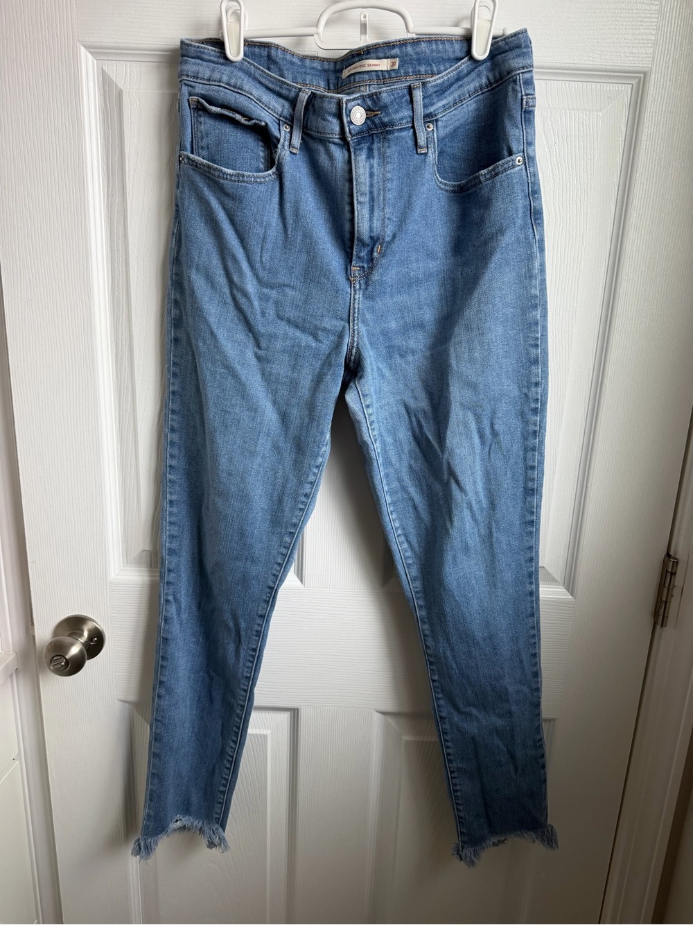 Levi's Women's Light Wash Skinny Jeans